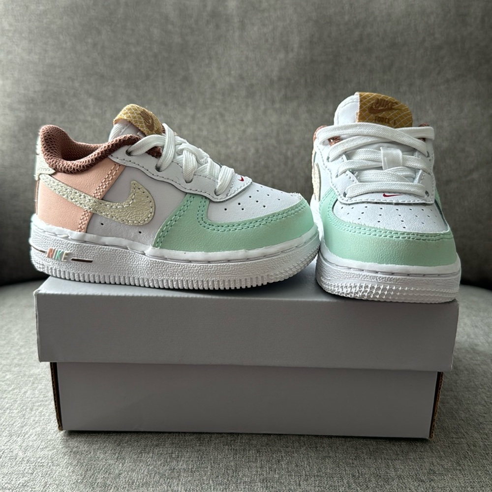 Nike Air Force 1